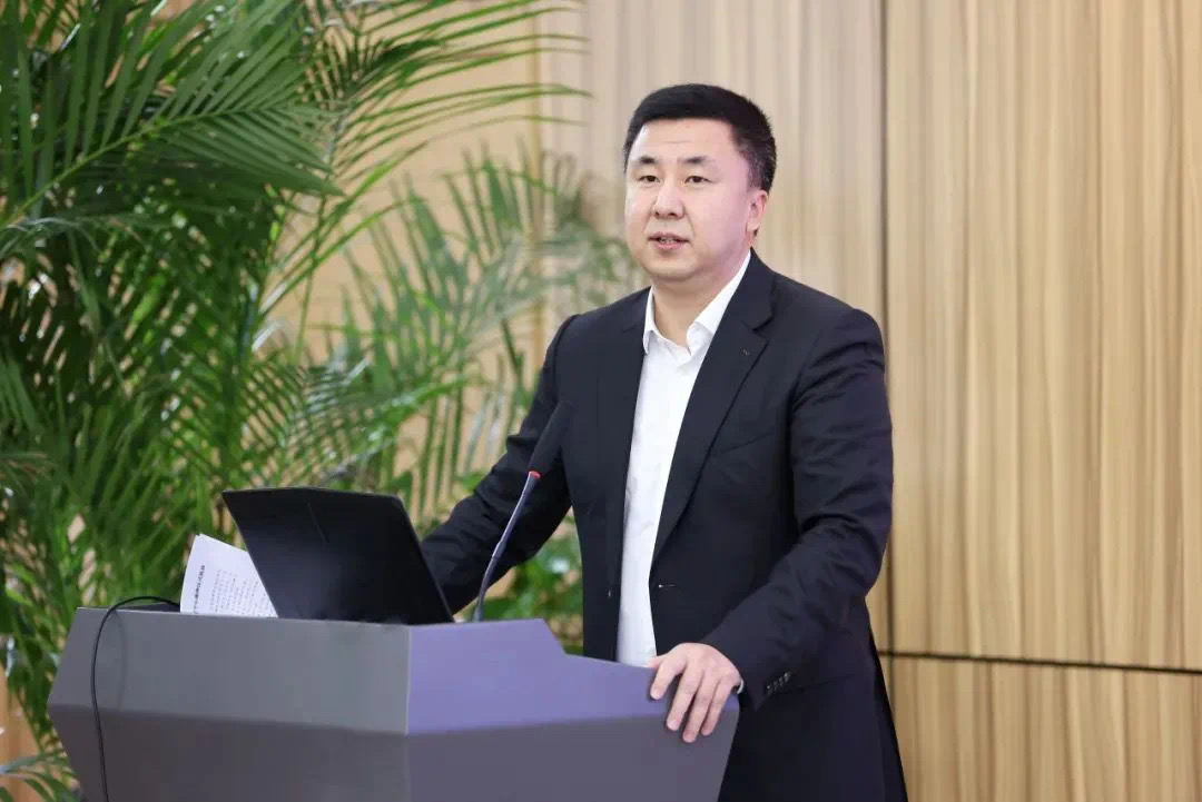 1729759764301973AMfj.jpg e52a3832e9e99e118d2ad23854e9376.jpg